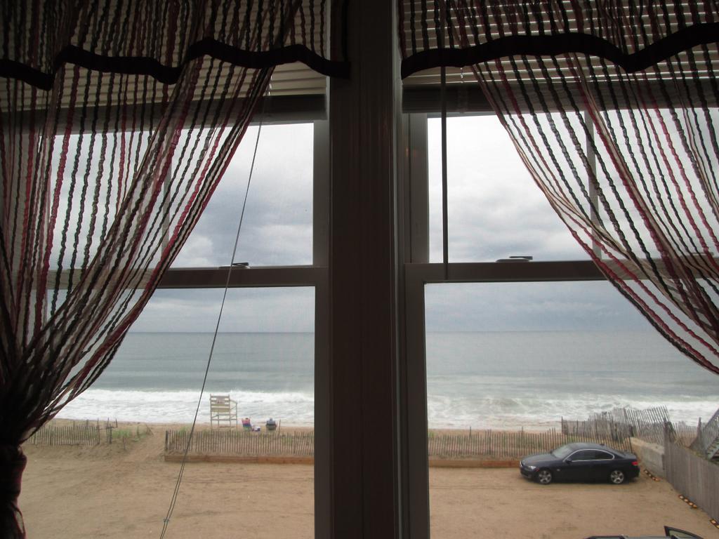 Misquamicut Beach Front Inn Westerly Buitenkant foto