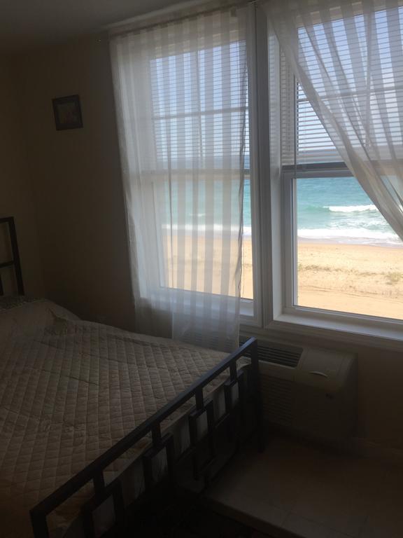 Misquamicut Beach Front Inn Westerly Buitenkant foto