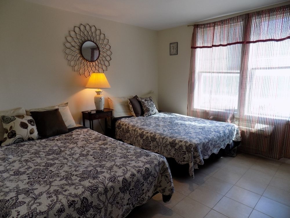 Misquamicut Beach Front Inn Westerly Buitenkant foto