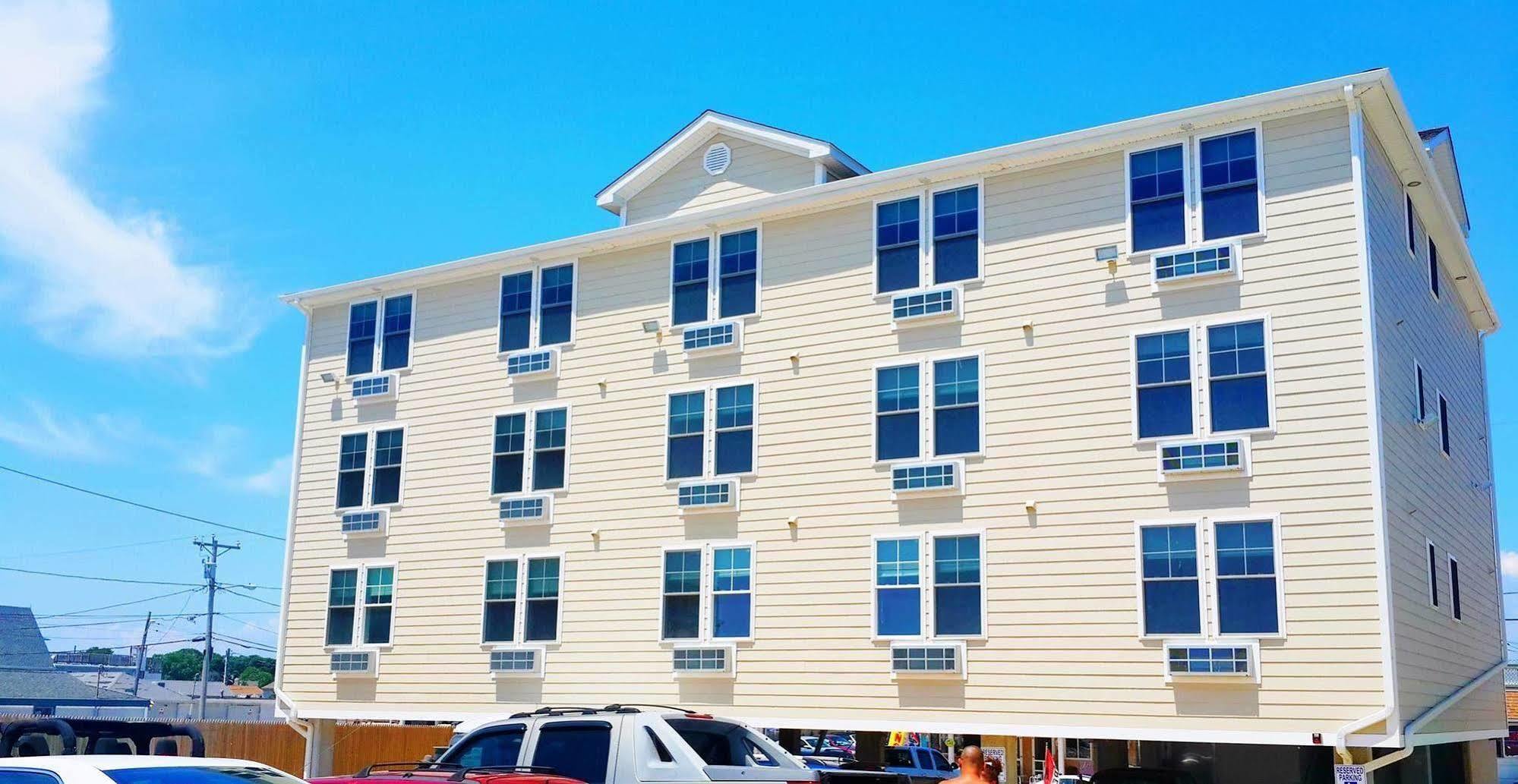 Misquamicut Beach Front Inn Westerly Buitenkant foto