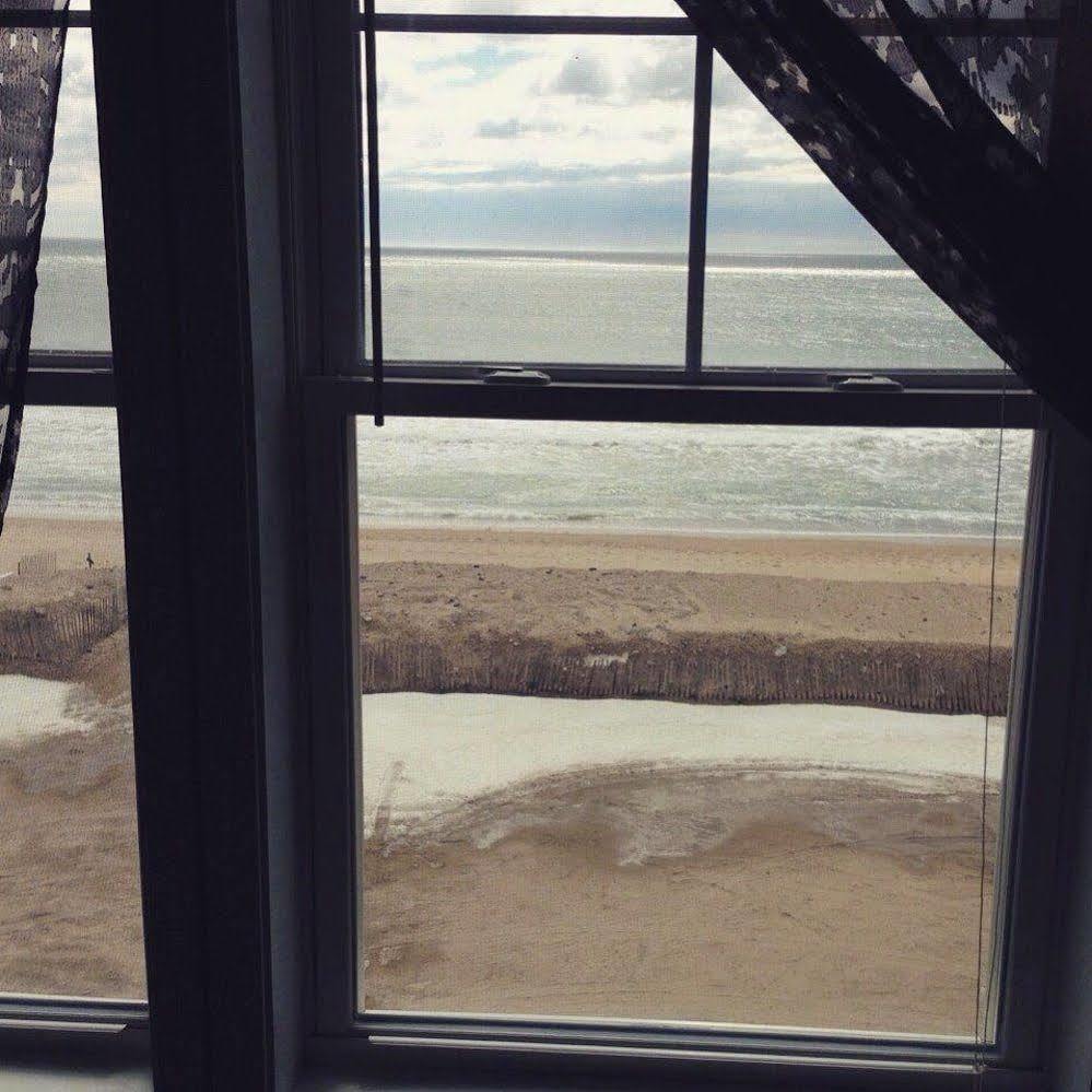 Misquamicut Beach Front Inn Westerly Buitenkant foto